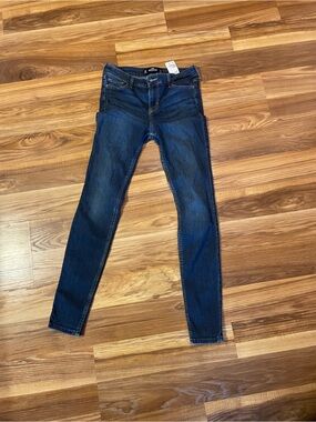 Hollister Women's Dark Wash Skinny Jeans